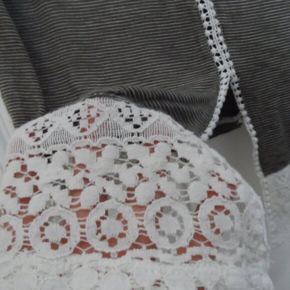 Kismel - T-shirt with Crocheted details, 96%- rayon, size M-$15 - Picture 3 of 6